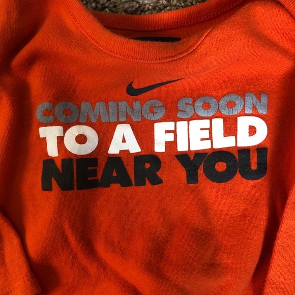 3-6m and 6m Nike bundle - Picture 2 of 2